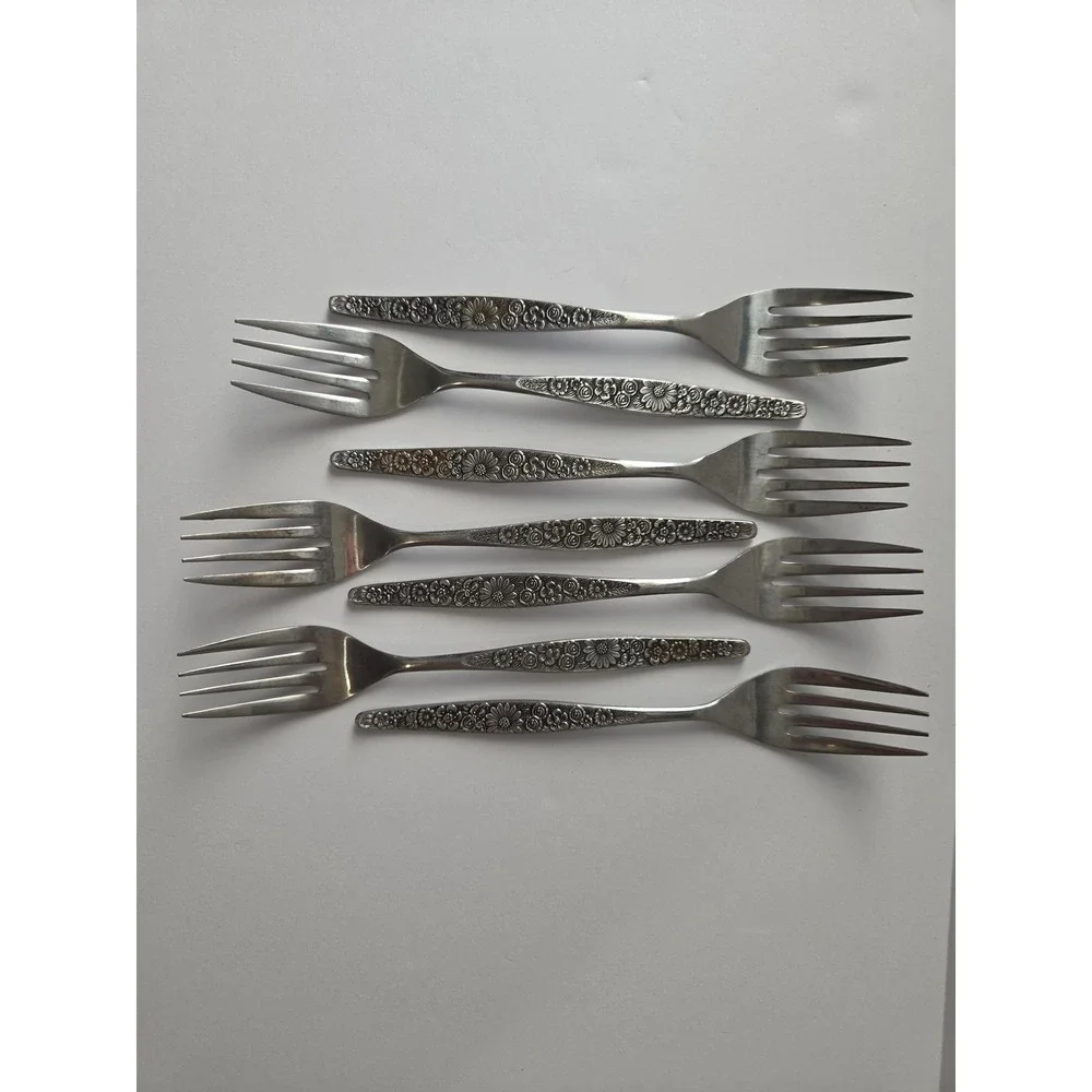 Jardinera Daisy Floral Pattern Interpur SS Japan 43 Piece Flatware Cutlery Set